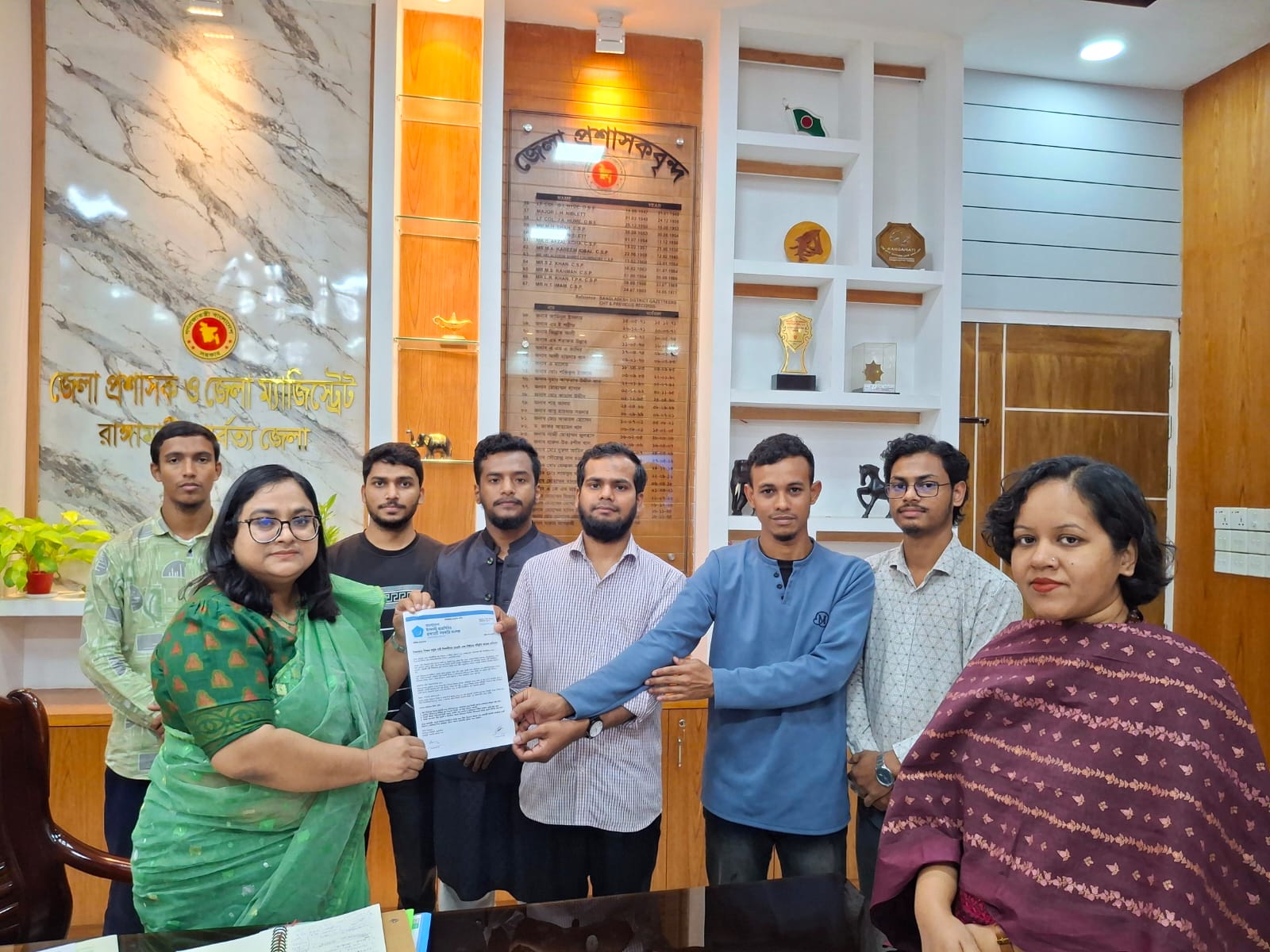 নারী হেনস্তায় অভিযুক্ত শিক্ষককে রাঙ্গামাটি কলেজে বদলি ইস্যুতে শিবিরের স্মারকলিপি